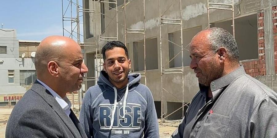 وزير العمل يلتقي عمالة غير منتظمة ويوجه بتقديم أوجه الرعاية والحماية لهم