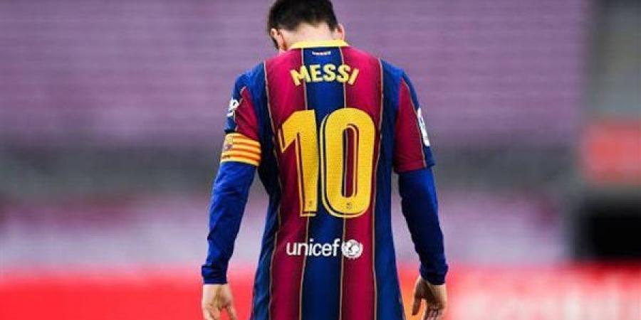 ميسي يطرح مقتنياته للبيع.. سيارة “الوداع” في برشلونة تتحول إلى قطعة تاريخية