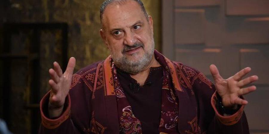 خالد الصاوي ووالدته يشعلان السوشيال ميديا في شم النسيم