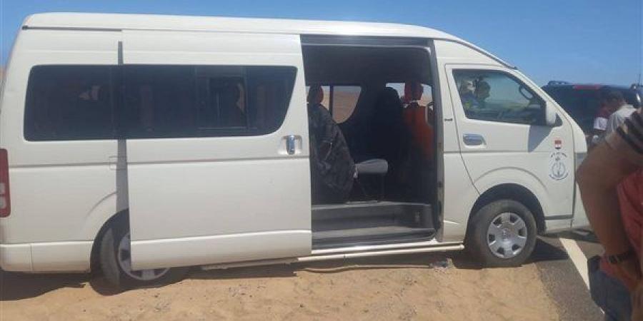 العناية الإلهية تنقذ 10 صحفيين وإعلاميين من حادث مروع جنوب البحر الأحمر