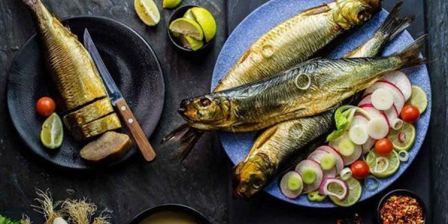 تحذير طبي.. تجنب المشروبات الغازية بعد تناول الفسيخ