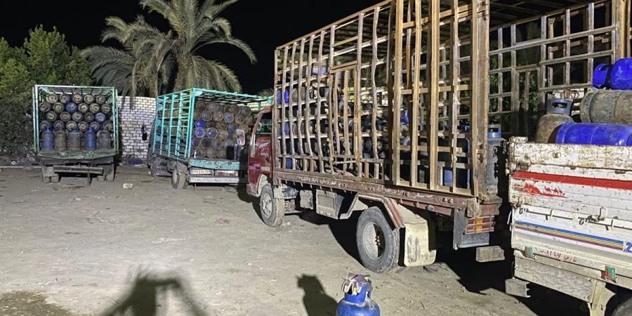 ضبط 349 أسطوانة وتحرير محاضر ضد مستودعات البوتاجاز بالفيوم