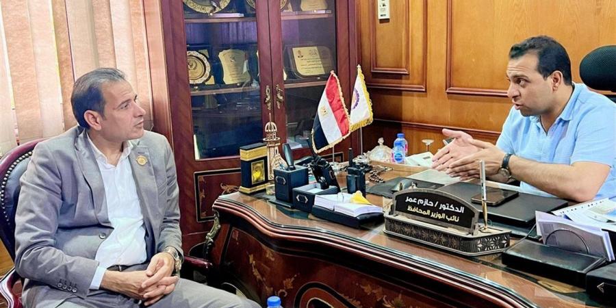 النائب نان نصر الله ذكي يبحث مع نائب محافظ قنا مستجدات فتح طريق كورنيش النيل