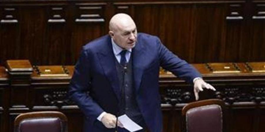 وزير الدفاع الإيطالي يبلغ نظيره الإسرائيلي بتعليق التجديد التلقائي لاتفاقية التعاون الدفاعى