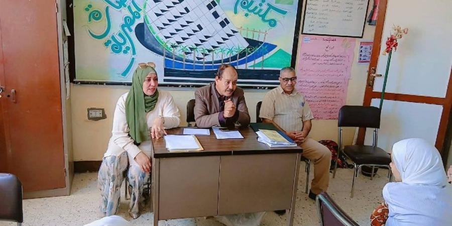 ندوة توعوية لطالبات مدرسة سفاجا الثانوية الصناعية بنات حول "مخاطر الأكياس البلاستيكية"