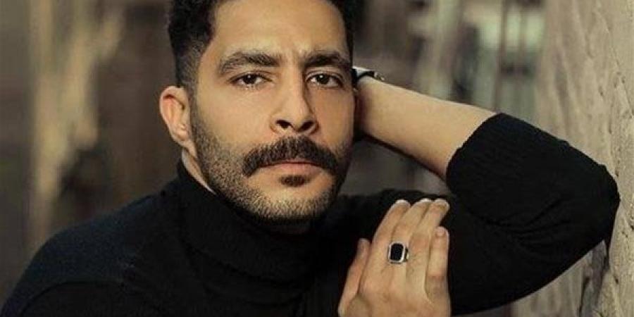 مصطفى منصور يعلن عودته لجمهوره بعملين جديدين