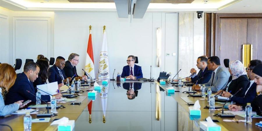 وزير التخطيط يبحث مع مدير مكتب منظمة العمل الدولية بالقاهرة سبل تطوير التعاون