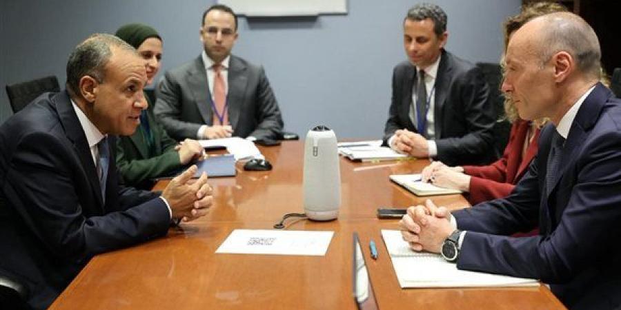 وزير الخارجية يلتقي بوفد الوكالة الإيطالية للتعاون التنموي لبحث سبل تعزيز التعاون الثنائي