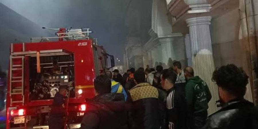 مصرع 5 أشخاص إثر حريق بمصنع ملابس بالزاوية الحمراء