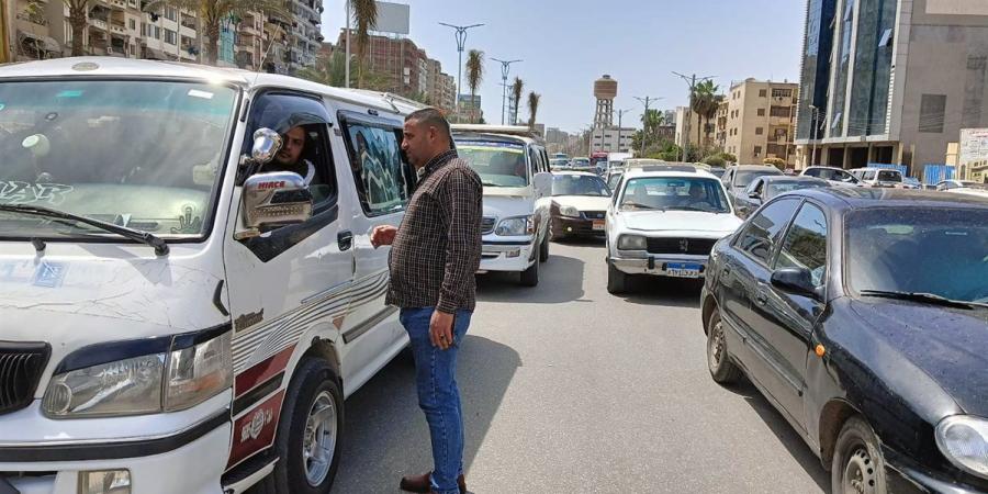 محافظ الدقهلية يتابع حملة للكشف عن تعاطي المواد المخدرة بالمنصورة