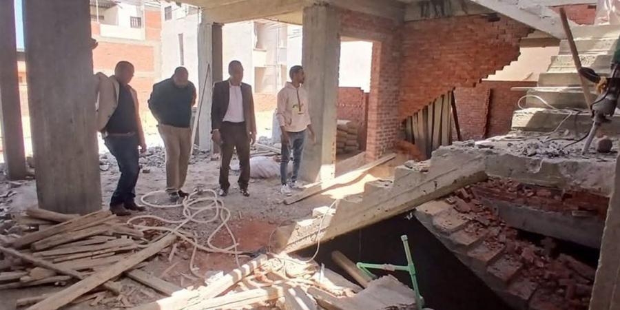 رئيس مدينة دمنهور يقود حملة ميدانية لإزالة البناء المخالف بمنطقة سكنيدة