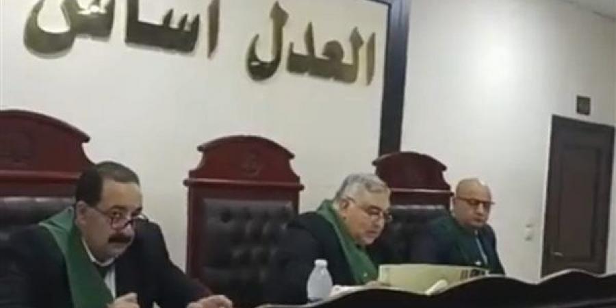 اليوم.. محاكمة رئيس شهر عقاري سابق و 9 محامين ( تفاصيل)