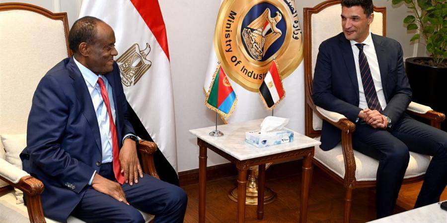 وزير الصناعة: تعزيز التعاون الاقتصادي مع الجانب الإريتري في مختلف المجالات