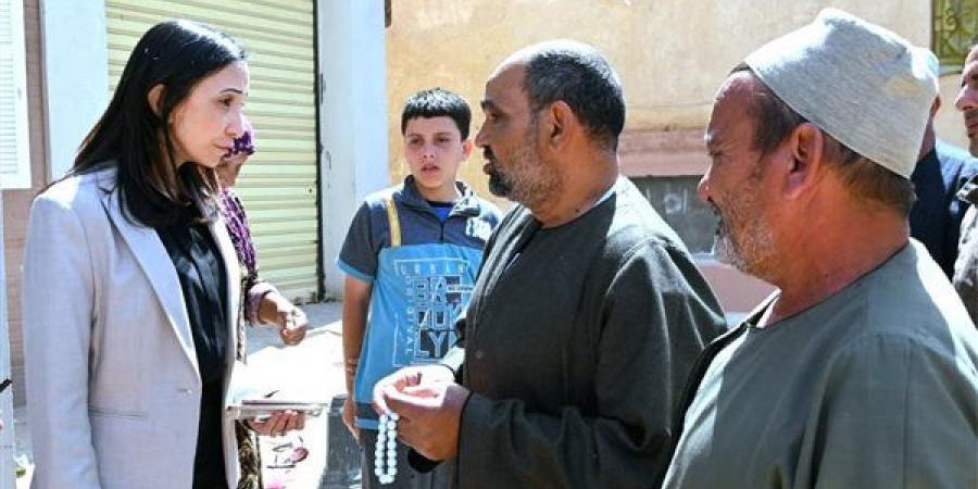 محافظ البحيرة تتفقد مجمع الخدمات الزراعية بقرية نديبة