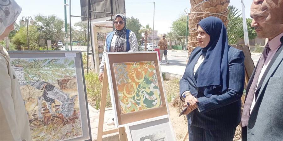 «تجربة شخصية».. 50 عملًا إبداعيًا لـ15 فنانًا من أبناء الوادى الجديد