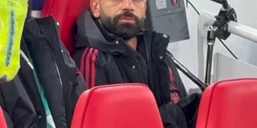 دموع محمد صلاح على أنغام "لن تسير وحدك أبدًا" فى ليلة الوداع.. هو إية اللى حصل؟