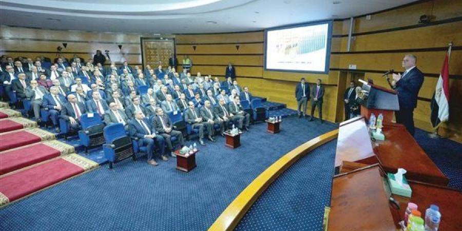 «بدوى»: خطة عاجلة لزيادة الإنتاج قبل الصيف