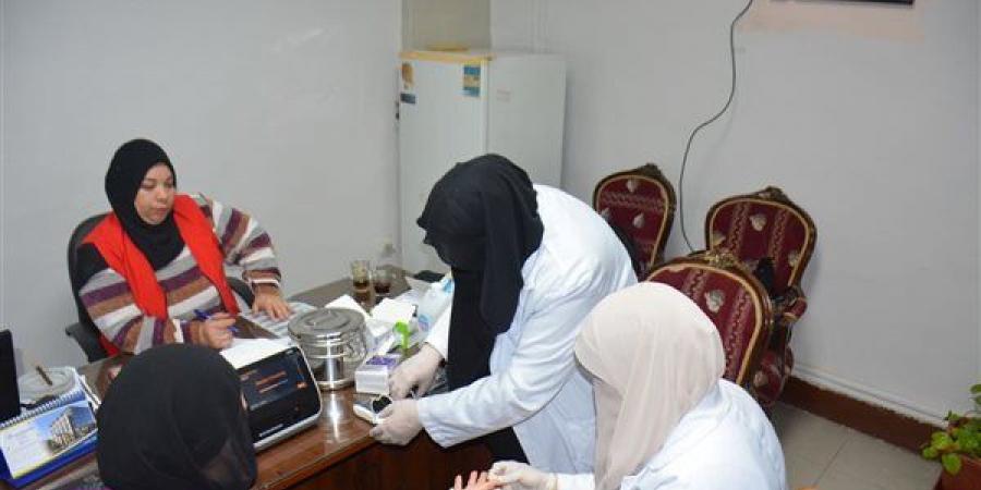 محافظ الدقهلية يتابع حملة المبادرة الرئاسية 100 مليون صحة للكشف على العاملين بالديوان العام