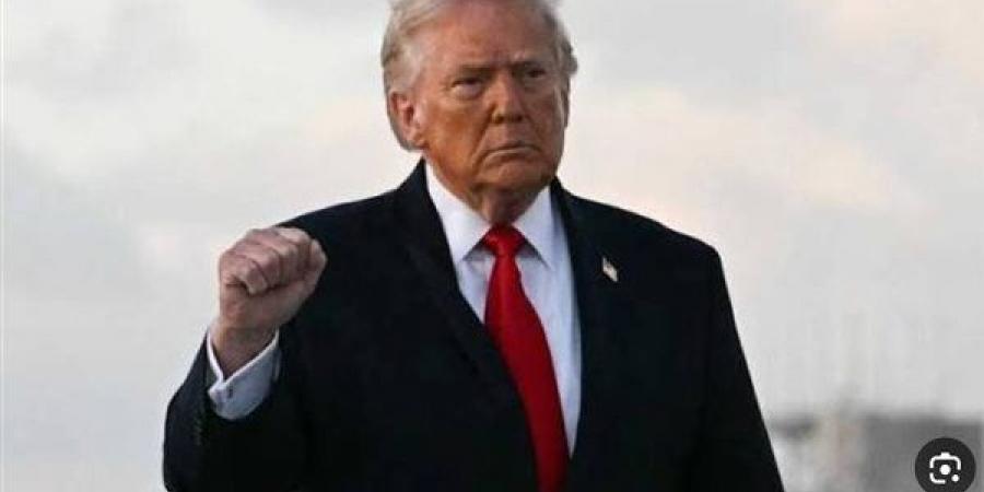 عاجل.. ترامب: يجري الآن فتح مضيق هرمز