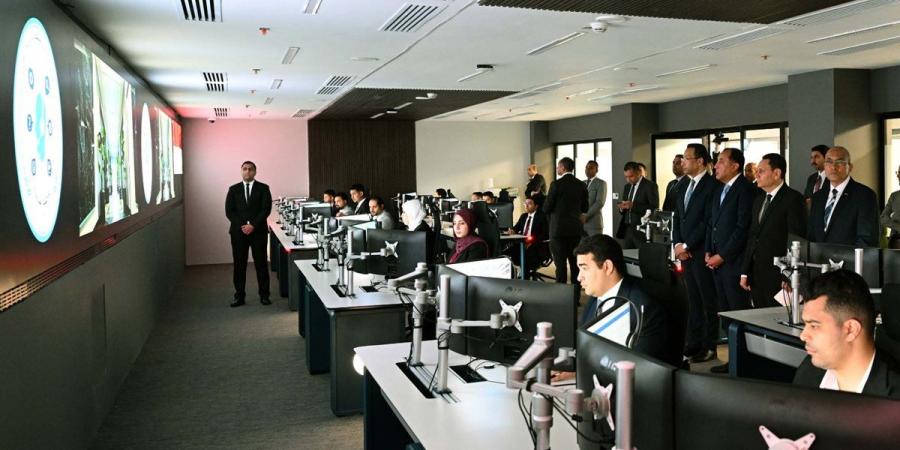 رئيس الوزراء: الدولة تعمل على تطوير الخدمات الرقمية المقدمة للمواطنين