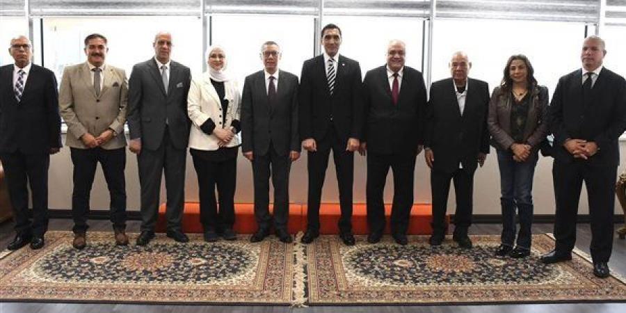 اتحاد الطائرة: وزير الرياضة ناقش خطط تأهيل المنتخب لمونديال 2027 والأولمبياد