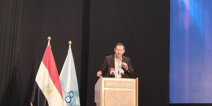 أيمن الشيوي: لدينا ثروة مسرحية غير مستغلة ونحتاج قناة متخصصة وتسويق الأعمال