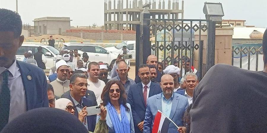 وزيرة الثقافة من شلاتين: العدالة الثقافية حق أصيل لكل مواطن.. والمعرفة تصل إلى الحدود