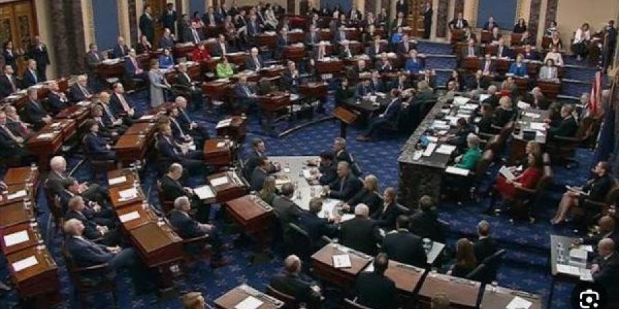 الجمهوريون يعرقلون مقترحا لتقييد سلطات ترامب في حرب إيران