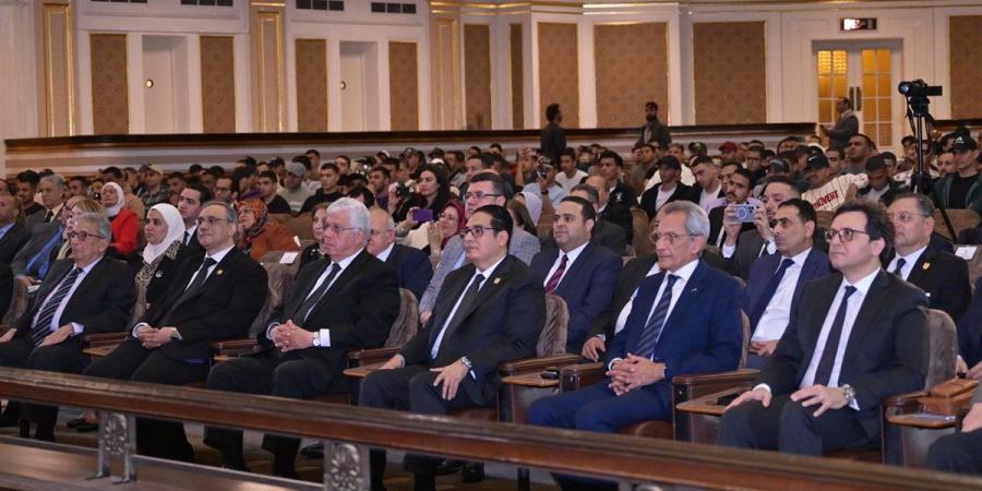 جامعة القاهرة تُؤبّن الدكتور مفيد شهاب (صور)