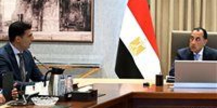 رئيس الوزراء: البرنامج الوطني لتنمية صناعة السيارات يُعزز اهتمام الدولة بملف التوطين