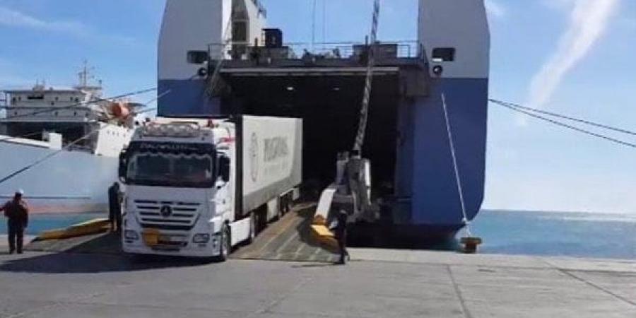 تداول 14 ألف طن بضائع بموانئ البحر الأحمر