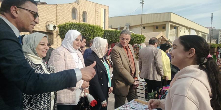 «هي والمستقبل».. منصة لعرض إبداعات المرأة الحرفية بالمنصورة