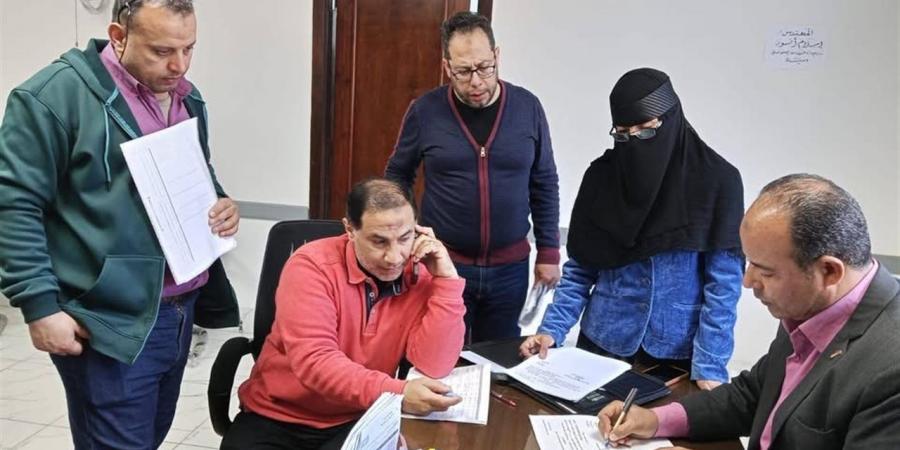 رئيس مدينة دمياط يوجّه بتكثيف جهود متابعة الخدمات والتصالح في مخالفات البناء