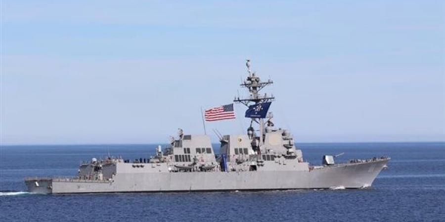 الجيش الأميركي يعلن اعتراض سفينة إيرانية ومنع 10 سفن من كسر الحصار