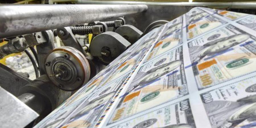 حبس 4 متهمين لاتهامهم بالاتجار في العملات الأجنبية بقيمة 6 ملايين جنيه