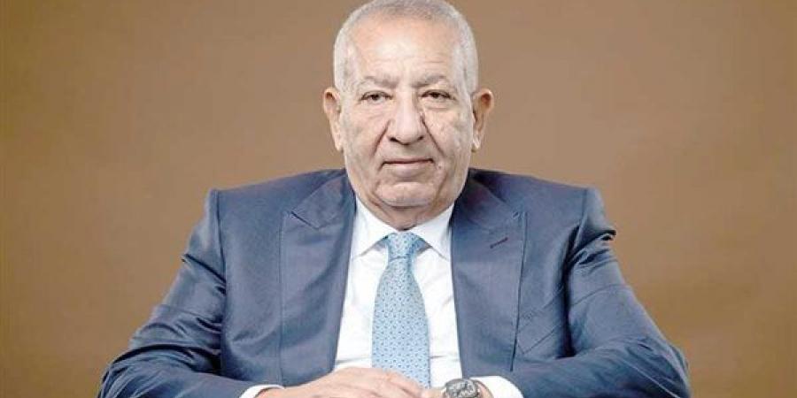 كامل أبو علي: كنت أول من طالب بدمج الأندية الشعبية بأندية الشركات.. وسعيد بقبول الفكرة