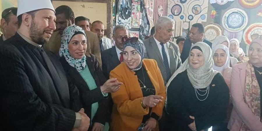 إبداعات طلاب الأزهر تتألق في افتتاح معرض التربية الفنية والاقتصاد المنزلي بالإسكندرية