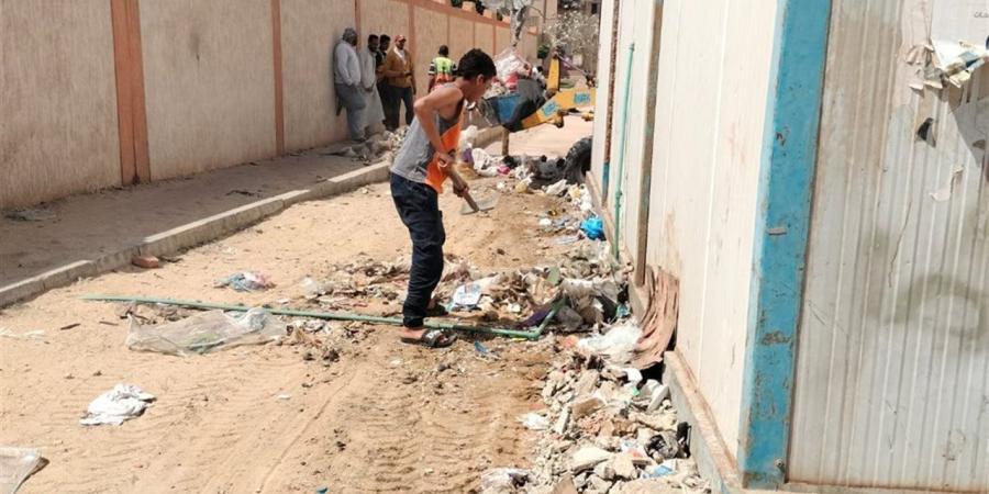 حملات مكثفة بالمحافظات.. إزالة بؤرة مخلفات بمنطقة 800 فدان بـ أكتوبر الجديدة