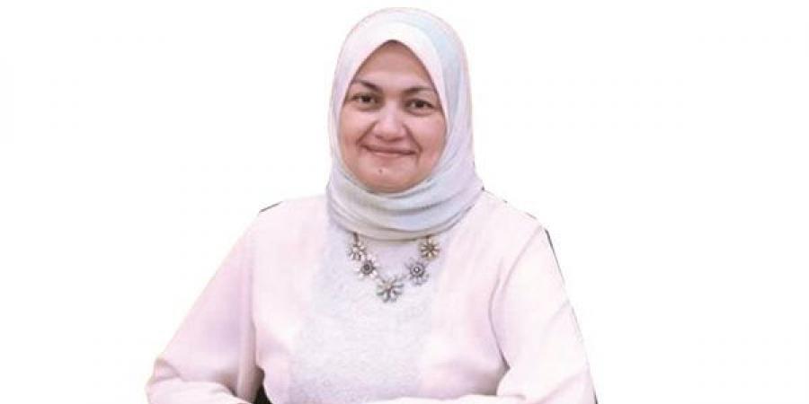 د. ﻧﻬﻠﺔ اﻟﺼﻌﻴﺪى.. أول ﻣﺴﺘﺸﺎرة ﻟﺸﻴﺦ اﻷزﻫﺮ ﻓﻰ ﺧﺪﻣﺔ اﻟﺘﻌﻠﻴﻢ اﻟﺪوﻟﻰ