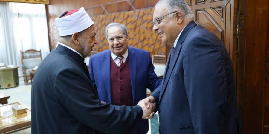 رئيس القومي لحقوق الإنسان يلتقي شيخ الأزهر لبحث سبل تعزيز التعاون المؤسسي