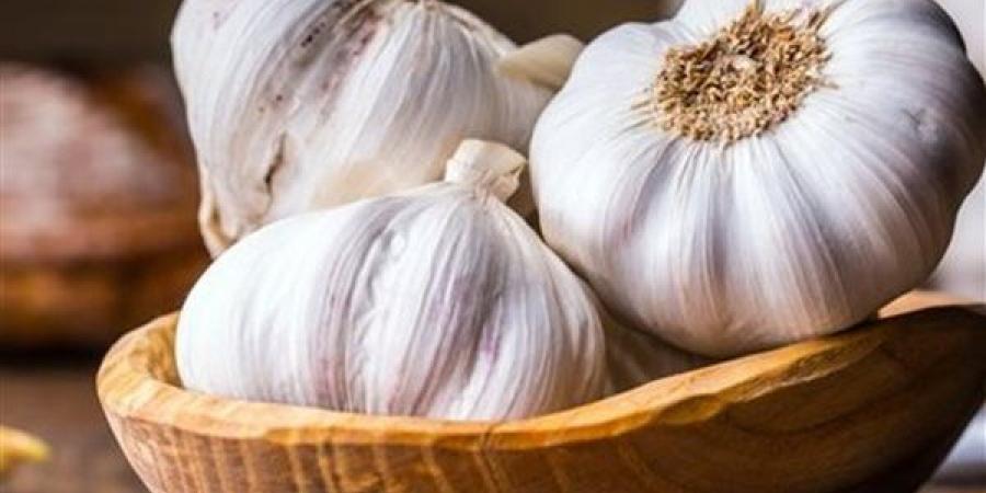 سر التخزين الطويل.. طرق فعالة للحفاظ على الثوم طازجًا لأكثر من عام