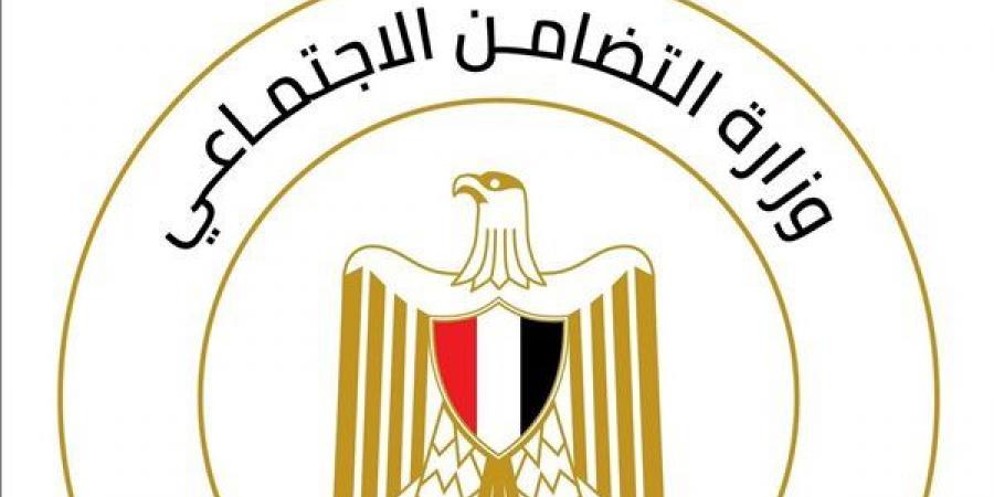 توفير مساعدات مالية وبحث إدراج عجوز الشرقية وأحفادها الـ8 بـ تكافل وكرامة