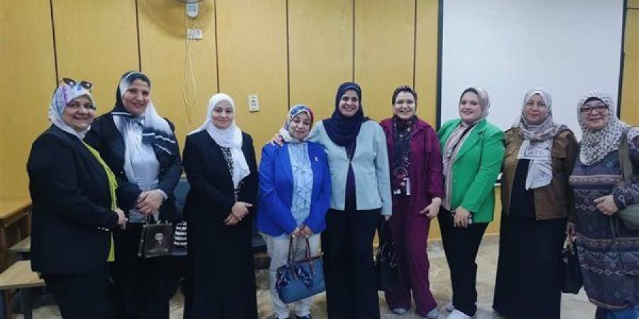 انطلاق أول اجتماعات لجنة الثقافة الأسرية ببيت العائلة المصرية بأسيوط بعد إعادة تشكيلها