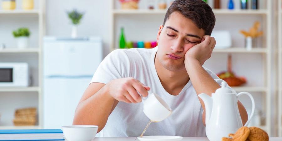 أطعمة تستهلك طاقتك وتشعر بالتعب عند تناولها