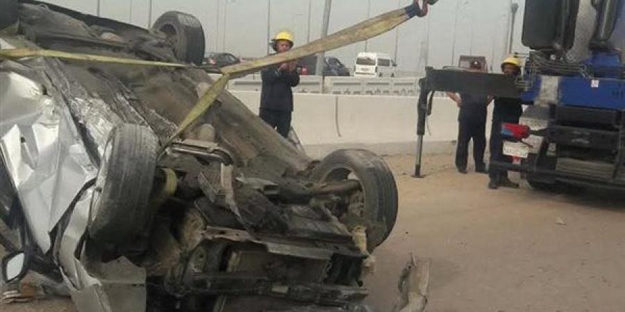 شلل مروري مؤقت ونقل مصابين للمستشفى.. تفاصيل حادث تصادم محور 'أبو ذكري'