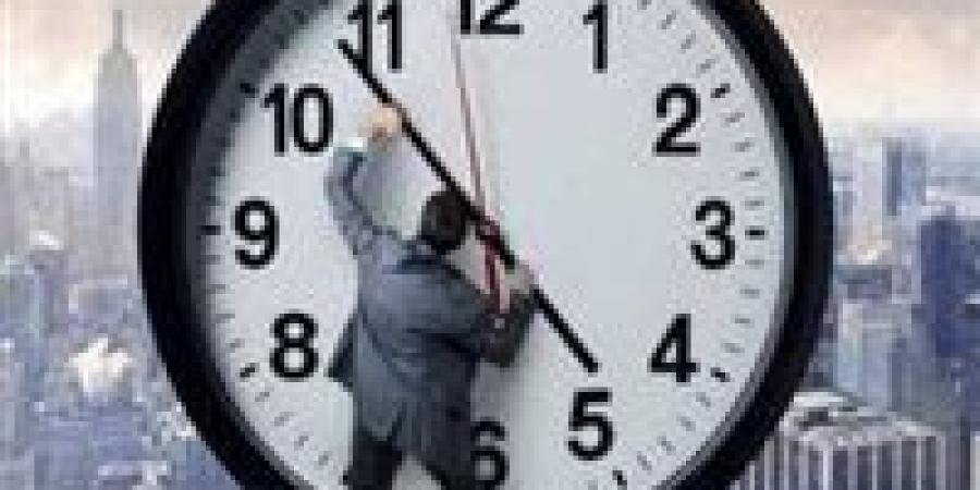 تقديم الساعة 60 دقيقة يوم الجمعة.. بدء العمل بالتوقيت الصيفي في مصر في هذا الموعد