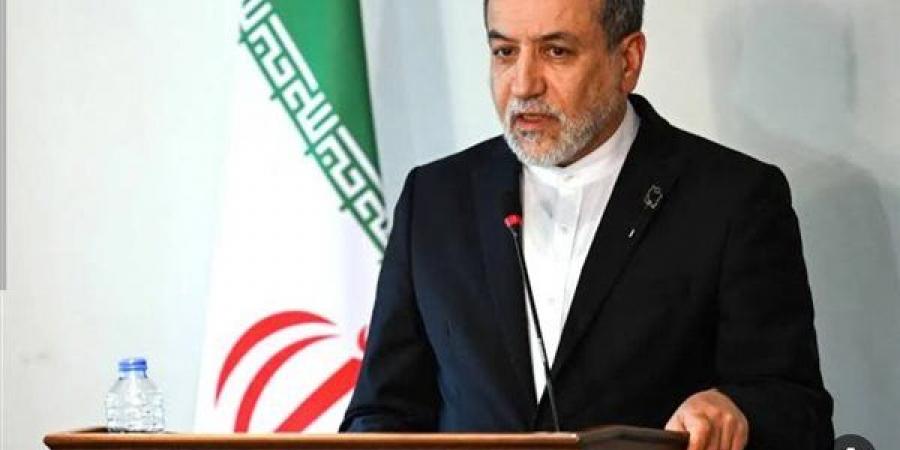 عاجل.. عراقجي: مضيق هرمز مفتوح أمام جميع السفن التجارية طول فترة وقف النار