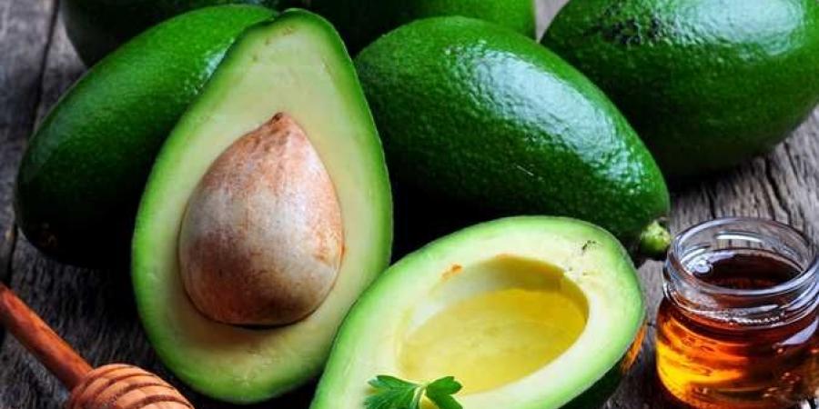 الأفوكادو وصحة القلب.. دهون صحية تدعم الجسم بدلًا من إضراره