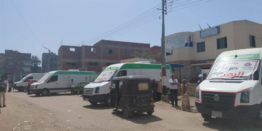 فحص 1287 مواطنًا في دمياط بالمجان