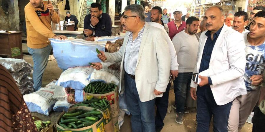 محافظ الدقهلية يتفقد سوق الجملة للخضروات والفاكهة بالمنصورة